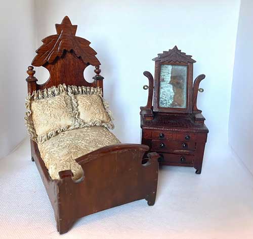 Bentwood rocker attributed to Thonet. (Photo courtesy of 1stDIBS)
