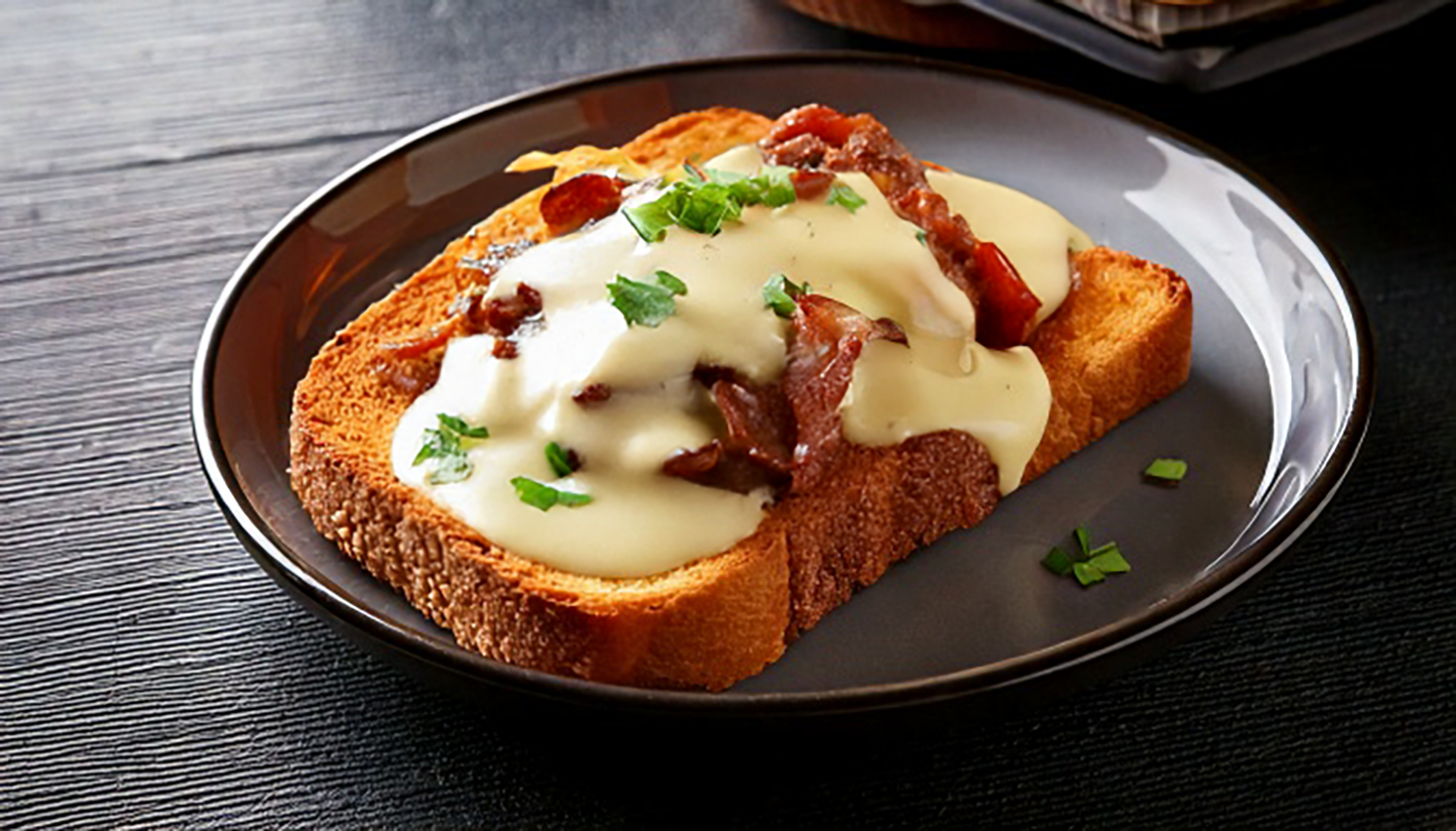 creamy chipped dry beef on toast